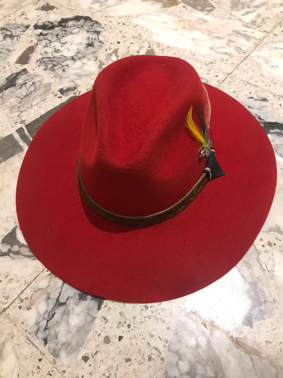 Sombrero con Pluma - Nawuales